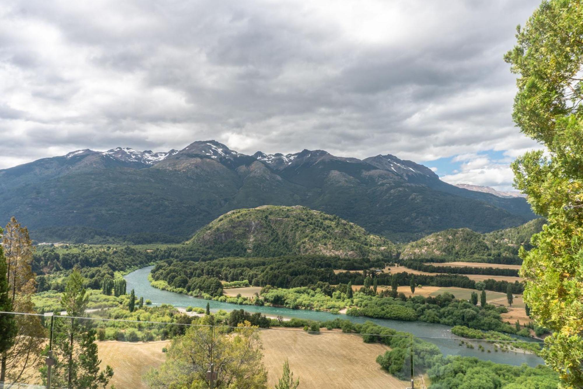 Uman Lodge Patagonia Chile Futaleufú 外观 照片